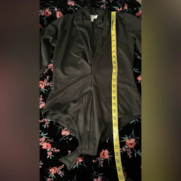 EUC Unique Vintage Black Gathered Neckline Friday Night Bodysuit Sz M - Picture 8 of 10